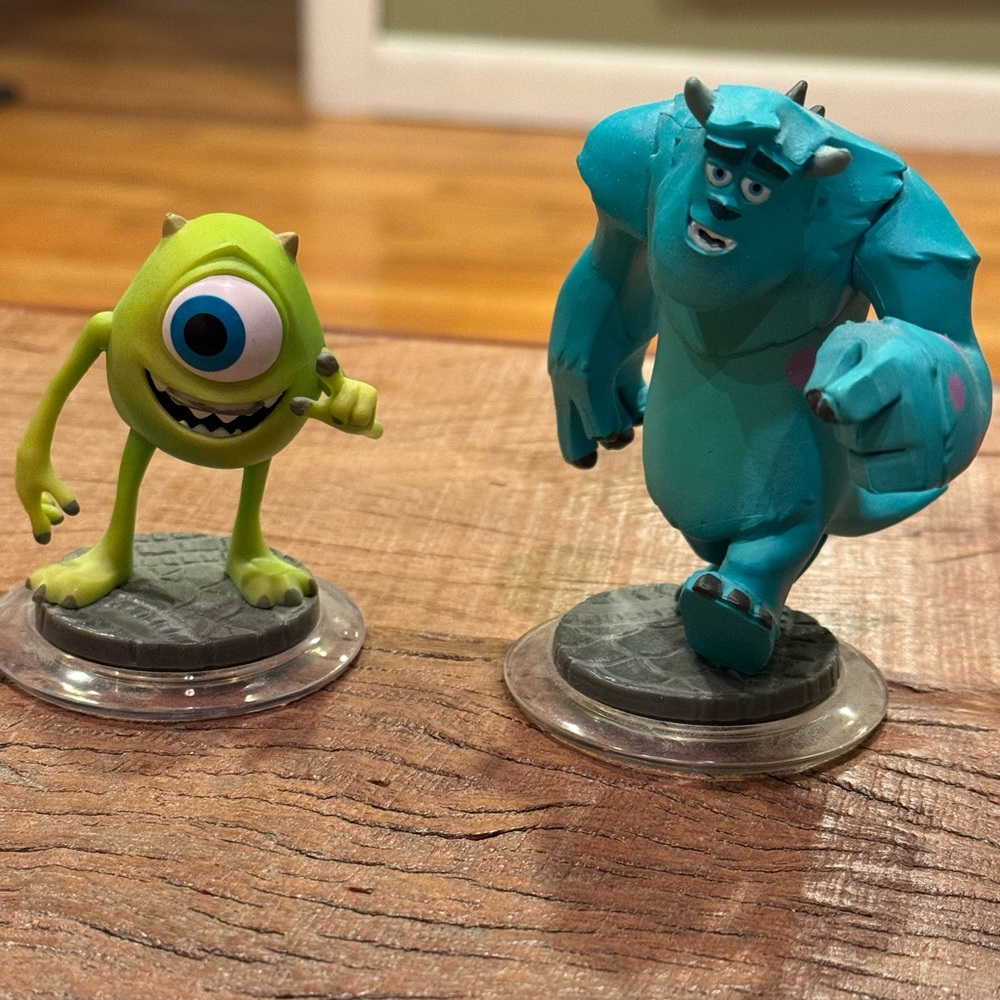 Disney Infinity Monster’s Inc Sully Mike Wazowski interactive characters figures